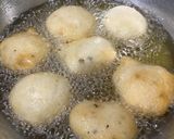A picture of step 2 of Dahi Bhalla.
