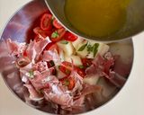Φωτογραφία βήματος 1 της συνταγής 🥗 Σαλάτα πεπόνι ντοματίνια προσούτο!