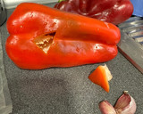 Foto del paso 1 de la receta: Pimientos preñados a la brasa o al horno