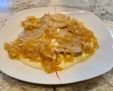 Foto del paso 5 de la receta: Lomo de cerdo encebollado con puré de patatas