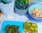Foto langkah ke 2 dari resep Ikan Asin Jambal, lenca dan Pete Cabe Ijo.