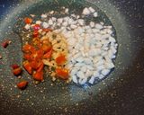 Foto langkah ke 1 dari resep Thai Chicken Basil /Tumis Ayam Cincang ala Thai.
