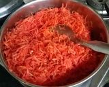 A picture of step 1 of Valentine's Day special Carrot Halawa.