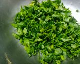 લસુની પાલક ખીચડી (Lasuni Palak Khichdi Recipe In Gujarati) રેસીપી સ્ટેપ3ફોટો