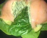 Une image de l'étape 3 de Dômes de saumon, feuilles d’épinards et fromage frais.