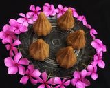 A picture of step 8 of Wheat Flour Modak.