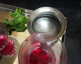 A picture of step 2 of Rose-Mint Juice.