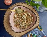 A picture of step 4 of Chia muesli breakfast bowl.
