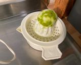 Une image de l'étape 6 de Gâteau moelleux aux pommes caramélisées, ricotta Cannelle et citron vert.