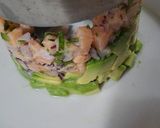 Foto del paso 7 de la receta: Timbal de salmón y camarones con salsa de camarones