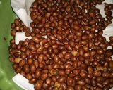 Foto langkah ke 1 dari resep Bola2 kacang kismis.