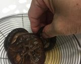A picture of step 3 of Braised Shiitake Mushrooms In Oyster Sauce.