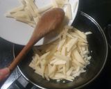 Foto del paso 2 de la receta: Guarnición caramelizada de patata, manzana y cebolla