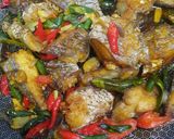 Foto langkah ke 5 dari resep Nila Masak Cabai Hijau.