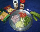 A picture of step 1 of Schezwan bhel.
