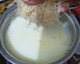 A picture of step 2 of Milk sevaiyan.