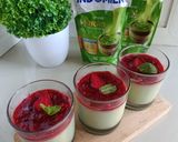 Foto langkah ke 6 dari resep Matcha Panna Cotta with Strawberry Compote.
