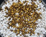 A picture of step 1 of Dhani Daliya Bhel.