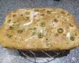 Foto del paso 5 de la receta Focaccia de espelta con cebolla y aceitunas (sin amasado)