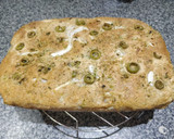 Foto del paso 5 de la receta: Focaccia de espelta con cebolla y aceitunas (sin amasado)