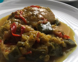 Foto del paso 12 de la receta: Pollo guisado a la cúrcuma, con verduras cerveza y naranja