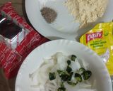 A picture of step 1 of Instant noodles pakoray.