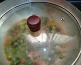 A picture of step 5 of Karahi Bhindi (okra).