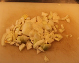 Foto del paso 2 de la receta: Fusillis tricolor y enslada + mayonesa de ajo y tomatitos