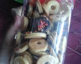 Foto langkah ke 6 dari resep Cookies donat.