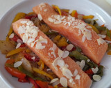 Foto del paso 5 de la receta: Salmón al horno con verdura