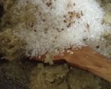 A picture of step 4 of Lauki ka Halwa.