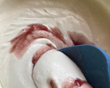 Foto del paso 11 de la receta: Mousse de frutos rojos, glaseado espejo y helado de nuez