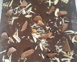 Foto langkah ke 6 dari resep Fudge Brownie with Almond and Lindt Chocolate toppings.