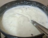 A picture of step 4 of Moonlit Rose🌹 Flavoured Doodh Poha.