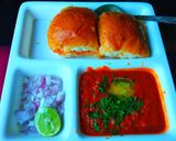 A picture of step 10 of Indias famous street food Pav bhaji.
