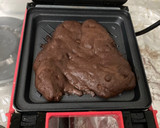 Foto del paso 5 de la receta: Keto Brownie en wafflera