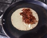 Foto del paso 4 de la receta: Quesadillas con chilorio