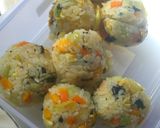 Foto langkah ke 4 dari resep Jumeokbap (nasi kepal korea).