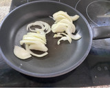 Foto del paso 1 de la receta: Salchichas con tomate