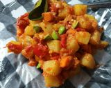 Foto langkah ke 4 dari resep Balado Kentang Wortel Pete.