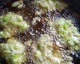 Foto del paso 5 de la receta: Pescado frito y buñuelos de lechuga