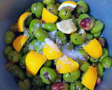 Foto del paso 4 de la receta: Aceitunas gordales en un aliño de hierbas aromáticas infusionada
