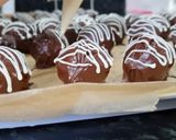 A picture of step 9 of Chocolate coconut truffles.
