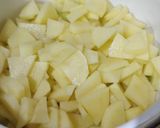 A picture of step 1 of Aloo ki Tarkari.