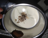 Foto del paso 3 de la receta: Piñas navideñas de chocolate