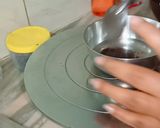 चॉकलेट चोको चिप्स केक (chocolate choco chips cake recipe in hindi) रेसिपी चरण 11 फोटो