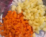 Foto langkah ke 1 dari resep Sup sosis makaroni.