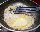 A picture of step 1 of Suji besan halwa.