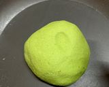 A picture of step 1 of Olive leaves pasta in white sauce.