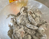 Foto del paso 3 de la receta: Camarones fritos con jalapeño